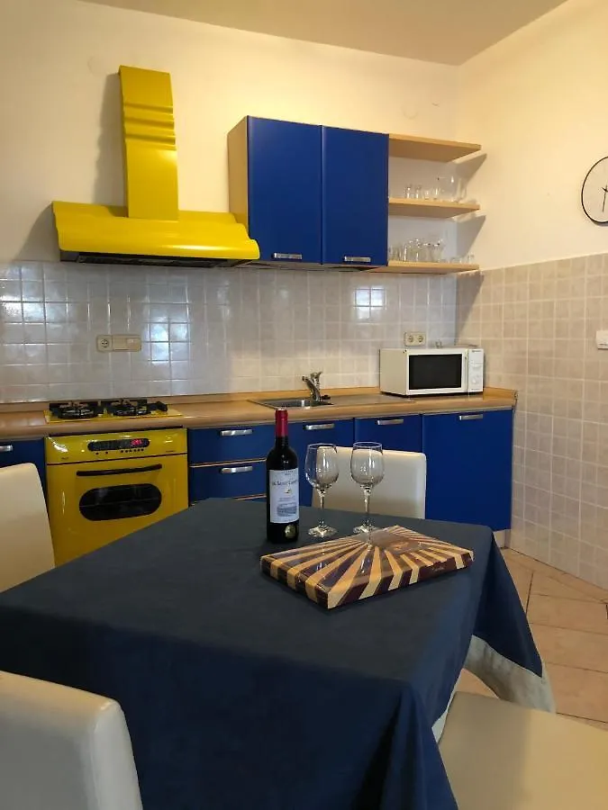 Apartment Nika Lovran 0*,  Croácia